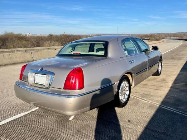 1999 Lincoln Towncar - - by dealer - vehicle for sale in Macon, GA – photo 3
