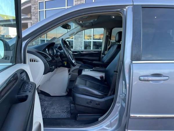 2015 Chrysler Town & Country - - by dealer - vehicle for sale in Grand Junction, CO – photo 10