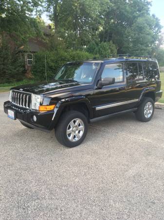 LIFTED ‘06 Jeep Commander V8 Hemi, 5.7 Liter for sale in Spring Grove, IL