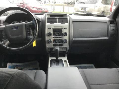 2011 Ford Escape - - by dealer - vehicle automotive sale for sale in Waukesha, WI – photo 10