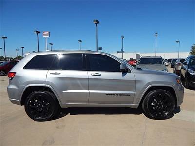 2019 JEEP GRAND CHEROKEE 4WD- ONLY 1200 MILES!! STILL LIKE NEW! for sale in Norman, TX