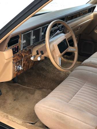 1983 Lincoln Town car - cars & trucks - by owner - vehicle... for sale in Bevington, IA – photo 5