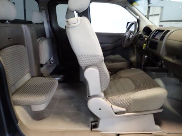 2007 Nissan Frontier SE 4dr King Cab 4WD 6.1 ft. SB (4L V6 5A), Dk. Gr for sale in Gretna, IA – photo 11