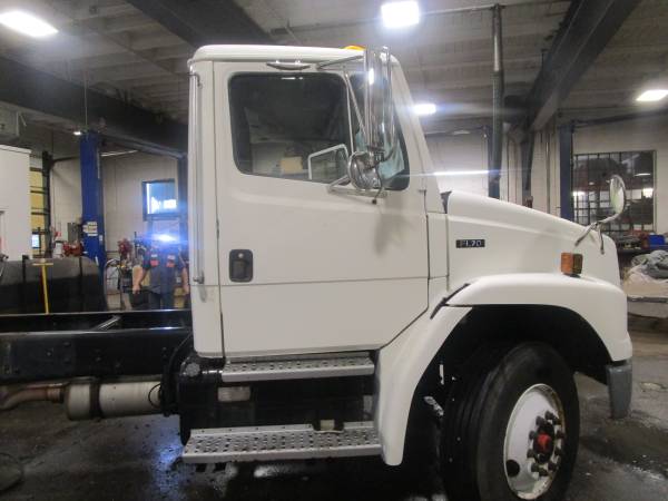2002 Freightliner FL70 - - by dealer - vehicle for sale in Other, NH – photo 8