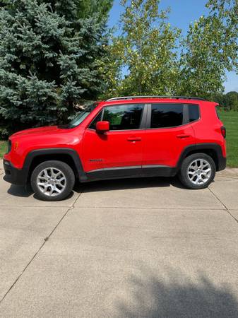 Jeep Renegade Latitude 2017 12,500 miles for sale in Washington, MI