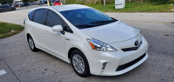 2013 Toyota Prius V Hybrid - cars & trucks - by owner - vehicle... for sale in Orlando, FL