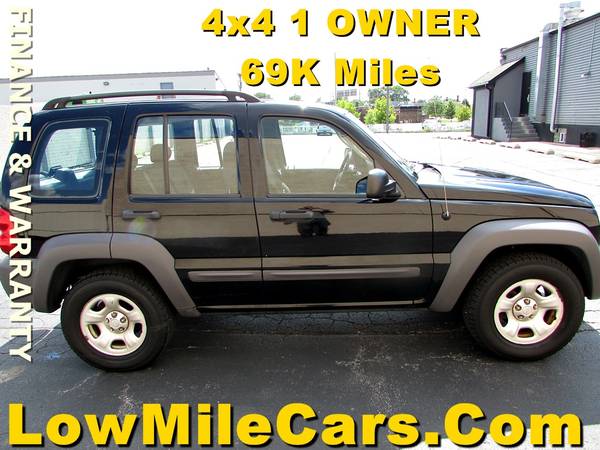 low miles 4x4 2003 Jeep Liberty small suv 69k for sale in Willowbrook, IL – photo 4