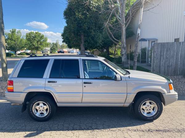 1998 Jeep Grand Cherokee Laredo 4WD low miles - - by for sale in Berthoud, CO – photo 3