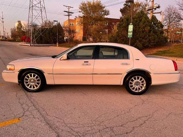 2006 LINCOLN TOWN CAR SIGNATURE LEATHER SUNROOF GOOD TIRES 641889 -... for sale in Skokie, IL – photo 14