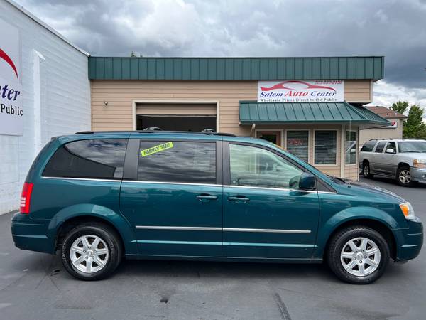 2009 CHRYSLER TOWN & COUNTRY TOURING ED - - by for sale in Salem, OR – photo 19