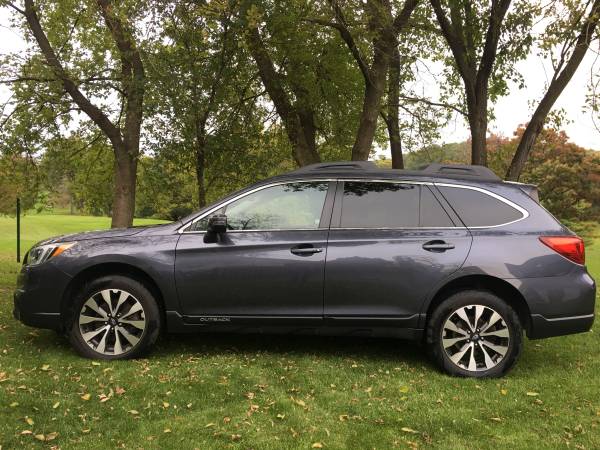 Subaru Outback 2015 2.5i Limited for sale in Janesville, WI
