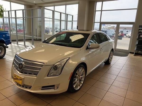 2013 Cadillac XTS Platinum - - by dealer - vehicle for sale in Boone, IA – photo 3