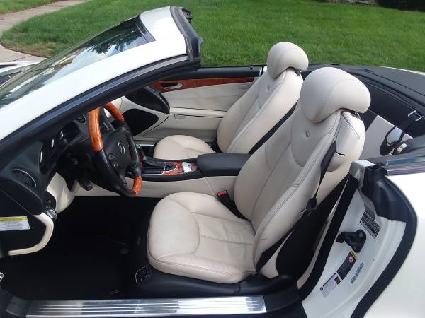 BEAUTIFUL WHITE/WHITE 07 MERCEDES BENZ SL550 SL63 UPGRADES 77K MILES for sale in Melville, NY – photo 13