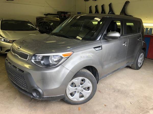 Kia 2015 Soul. ONLY 19K MILES !! - cars & trucks - by owner -... for sale in Waterford, MI – photo 3