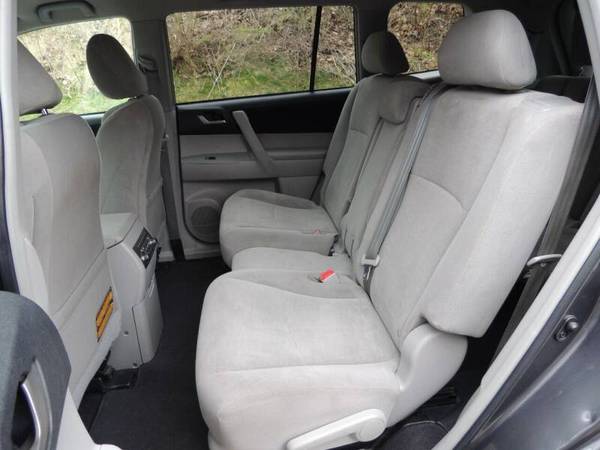 2013 Toyota Highlander Plus Only 94K Miles Back Up PowerGater for sale in binghamton, NY – photo 17