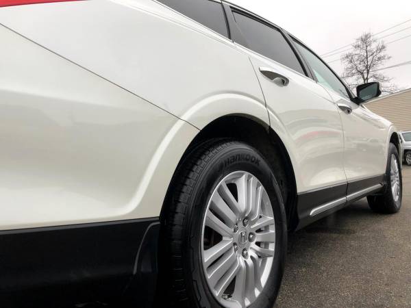 2014 Honda Crosstour 2WD I4 5dr EX Wagon - - by for sale in Cleveland, OH – photo 11