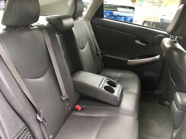 2010 Toyota Prius IV. JBL Sound. 45-55MPG. Heated Leather Seats. for sale in Portland, OR – photo 9