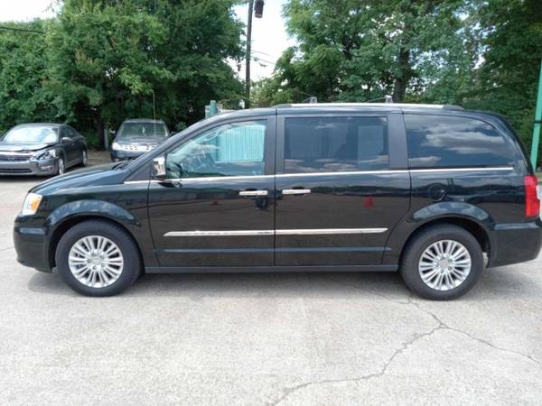 2013 CHRYSLER TOWN & COUNTRY LIMITED - - by dealer for sale in Memphis, MS – photo 8