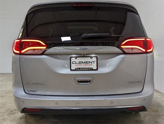 2018 Chrysler Pacifica Limited for sale in Other, MO – photo 32