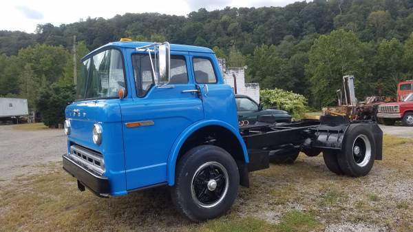 FORD 700 CAB & CHASSIS for sale in Johnstown , PA