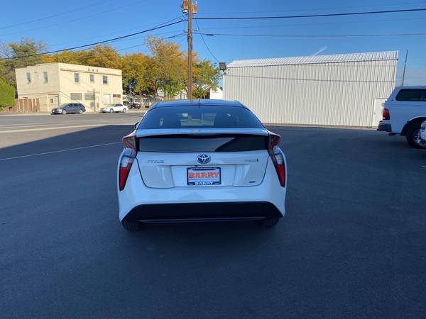 2017 *Toyota* *Prius* *Four* White - cars & trucks - by dealer -... for sale in Wenatchee, WA – photo 5