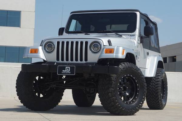2005 Jeep Wrangler *(( Custom * Lifted 4.0L )) 6 Speed Manual for sale in Austin, TX – photo 2