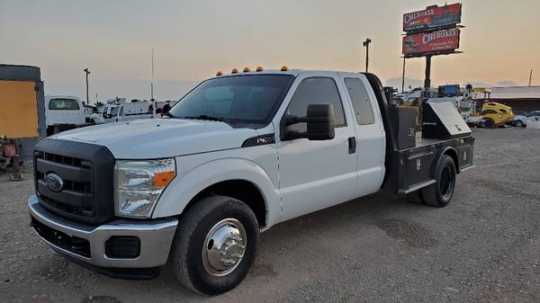 2012 Ford F-350 Ext Cab 9ft Skirted Flatbed 6.2L Gas F350 Dually RWD for sale in Springfield, MO – photo 2