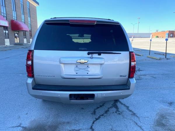 2007 Chevy Suburban - cars & trucks - by owner - vehicle automotive... for sale in Kansas City, MO – photo 6