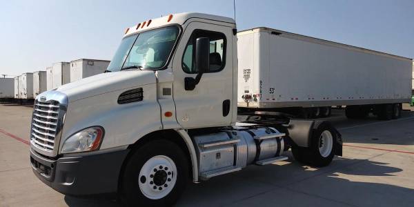 2013 Freightliner Cascadia - Day Cab for sale in Plano, TX
