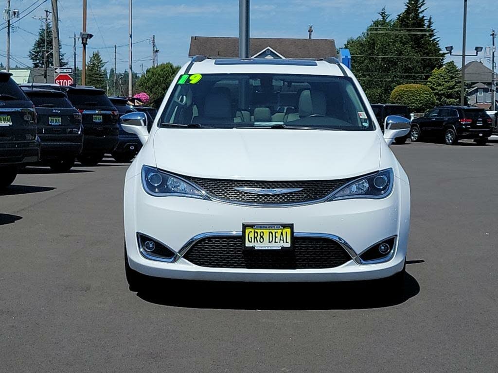 2019 Chrysler Pacifica Limited FWD for sale in Aberdeen, WA – photo 2