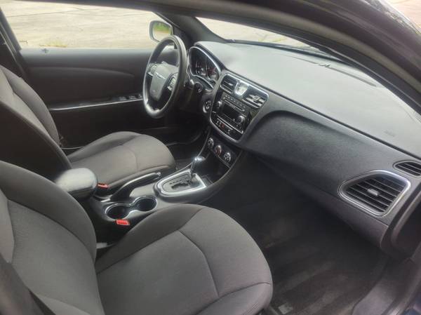 2013 Chrysler 200 75k miles - - by dealer - vehicle for sale in Muskegon, MI – photo 9