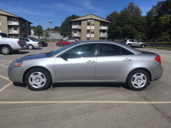 2008 Pontiac G6, 111K miles, Clean Title, No Accident for sale in URBANA, IL