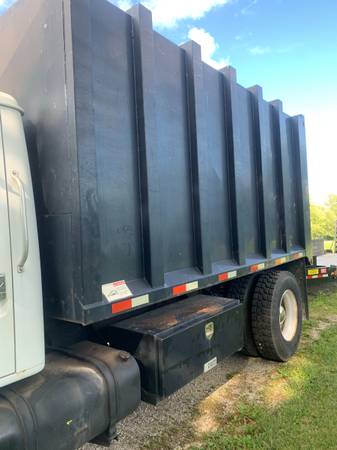 International 4700 chipper truck for sale in Twin Lakes, WI – photo 3