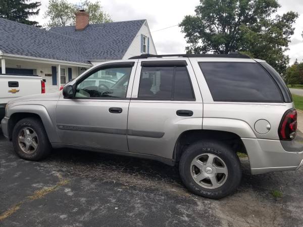 for sale 2004 chevy trailblazer ls 4x4 for sale in Bellevue, OH
