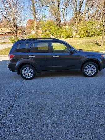 2011 Subaru Forester awd - cars & trucks - by owner - vehicle... for sale in Saint Ann, MO – photo 2