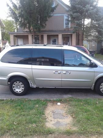 Chrysler Town and Country for sale in Fort Wayne, IN – photo 2