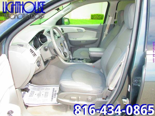 CHEVROLET TRAVERSE LT - - by dealer - vehicle for sale in Lees Summit, MO – photo 11