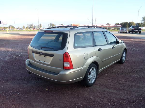 2000 Ford Focus Wagon for sale in worthington, SD – photo 3
