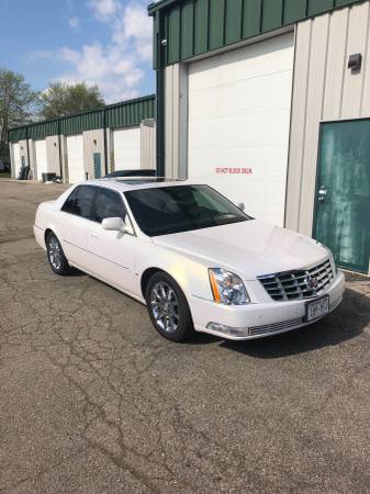 2006 Cadillac DTS luxury premium for sale in Madison, WI – photo 2