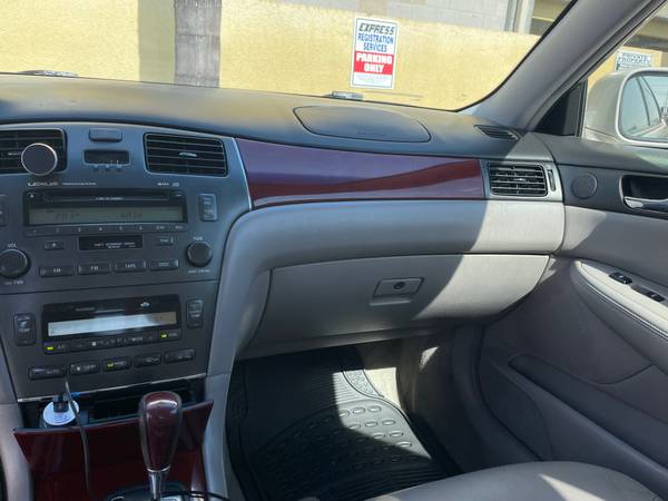 2003 Lexus ES300 sedan for sale in North Hills, CA – photo 14