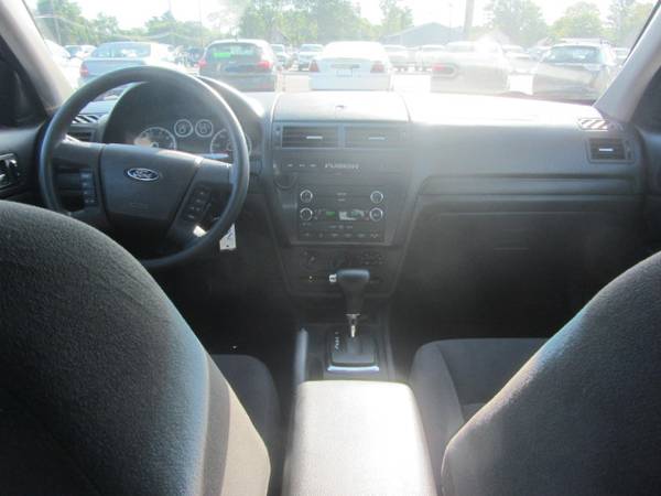 2009 Ford Fusion SE FWD 28MPG! WARRANTY! for sale in Cadillac, MI – photo 11
