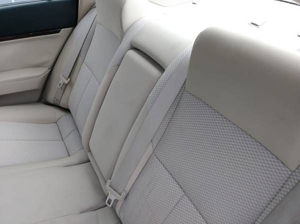 2010 Mitsubishi Galant. Mint condition for sale in SAINT PETERSBURG, FL – photo 13