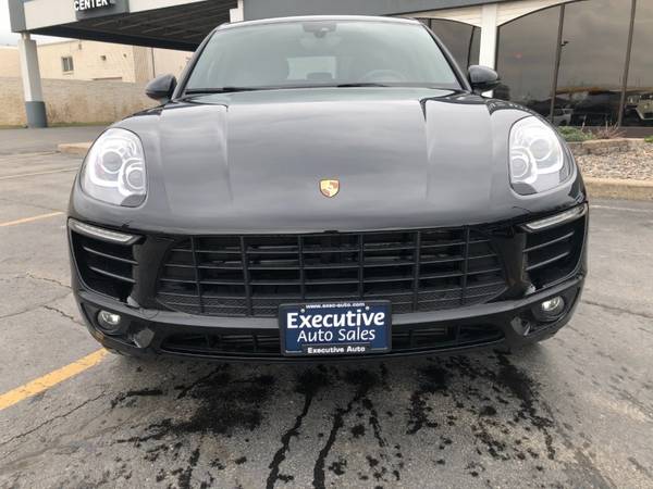 2018 Porsche Macan Sport AWD Trade-In s Welcome for sale in Green Bay, WI – photo 2