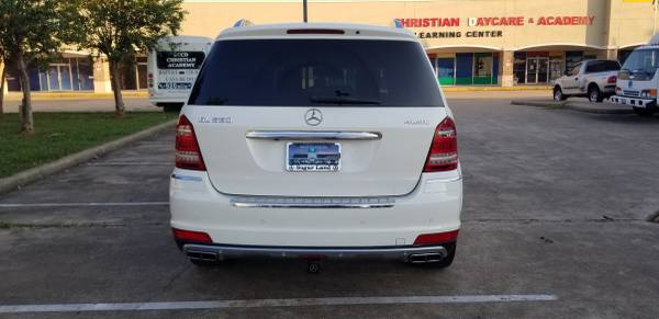 2010 MERCEDES-BENZ GL550 4-MATIC SPORT PACKAGE - cars & trucks - by... for sale in Houston, TX – photo 4
