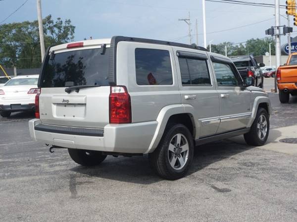 2006 *Jeep* *Commander* *4dr 4WD* Light Khaki Metall for sale in Muskegon, MI – photo 3