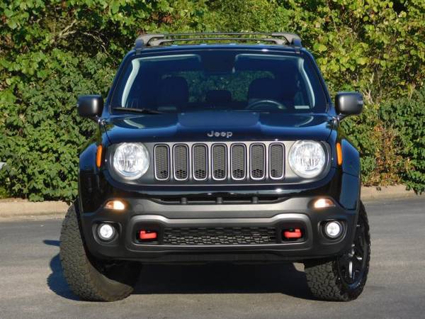 2018 Jeep Renegade Trailhawk 4x4 4WD Four Wheel Drive SKU:JPH64536 for sale in Johnson City, NC – photo 2