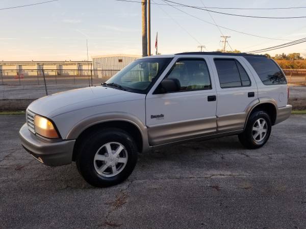 2001 OLDSMOBILE BRAVADA PLATINUM EDITION AWD for sale in South Holland, IL