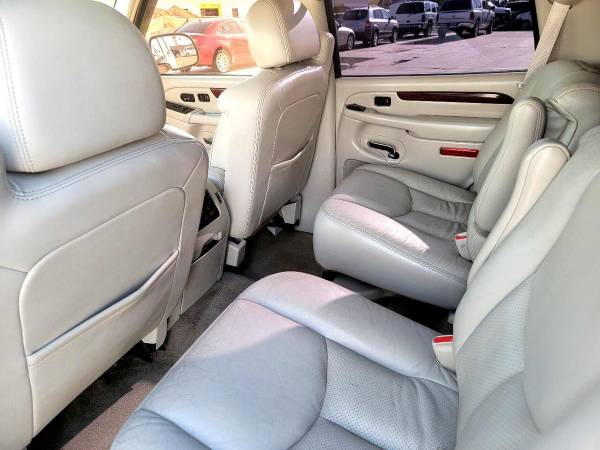 2005 Cadillac Escalade 4dr AWD FREE CARFAX ON EVERY VEHICLE - cars & for sale in Glendale, AZ – photo 8
