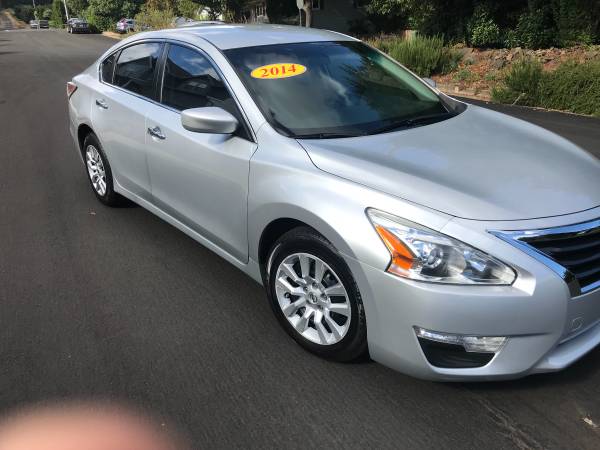 2014 NISSAN ALTIMA 4C 2.5 S ONE OWNER Very low miles for sale in Dundee, OR – photo 3