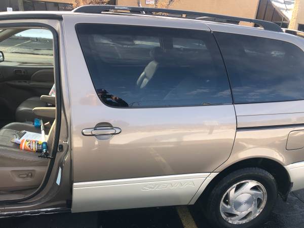 1998 Toyota Sienna xle - cars & trucks - by owner - vehicle... for sale in Saint Paul, MN – photo 11